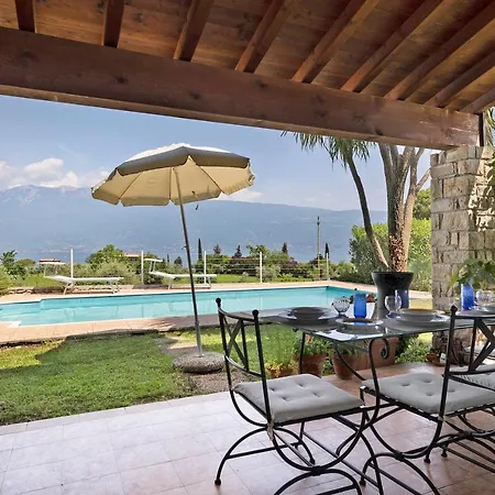 Villa Corneghe With Pool