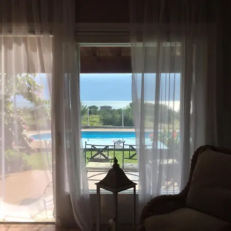 Villa Corneghe With Pool