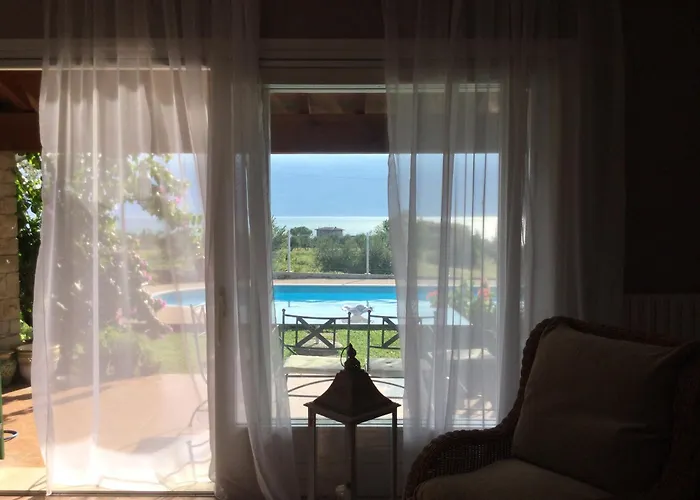 Vila Corneghe With Pool