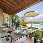 Corneghe With Pool Villa Gargnano