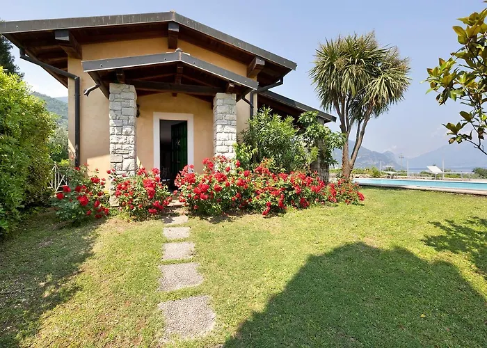 Corneghe With Pool Villa *